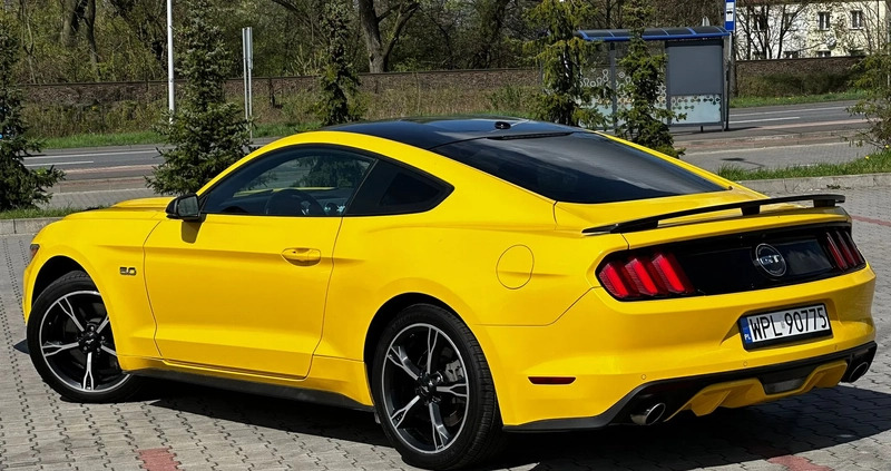 Ford Mustang cena 130000 przebieg: 162100, rok produkcji 2016 z Płock małe 326